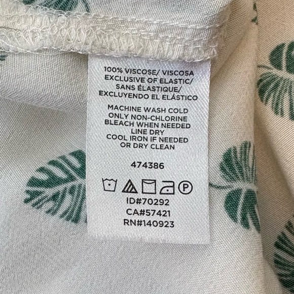 Loft Leaf Print Bell Sleeve Top Size XS - Picture 9 of 9